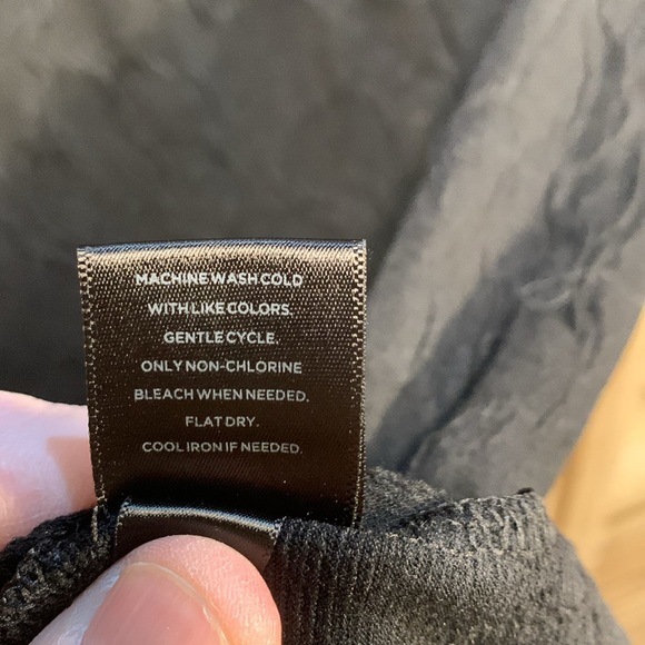 Simply Vera Verawang Black Textured Design Size M - Picture 7 of 8